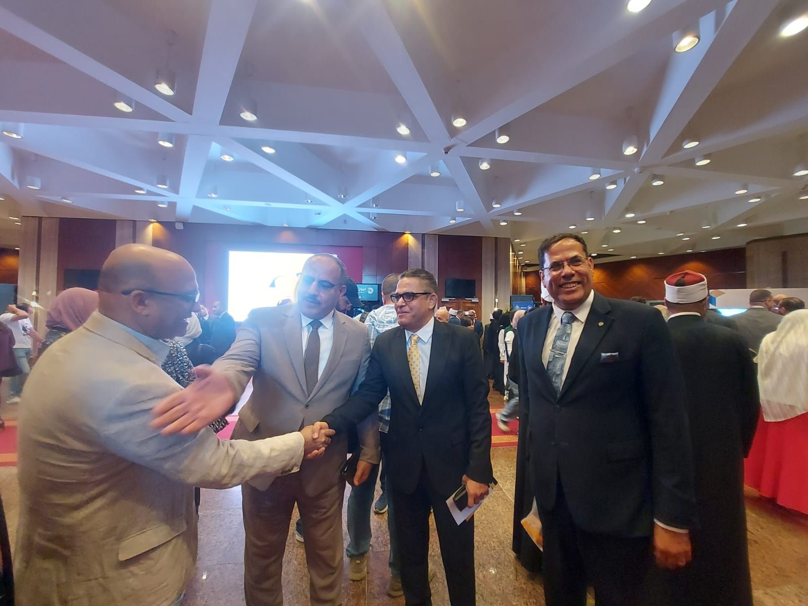الكاتب الصحفي عبد الفتاح عبد المنعم يشارك في افتتاح معرض مكتبة الإسكندرية الدولي (2) الكاتب الصحفي عبد الفتاح عبد المنعم يشارك في افتتاح معرض مكتبة الإسكندرية الدولي (2)