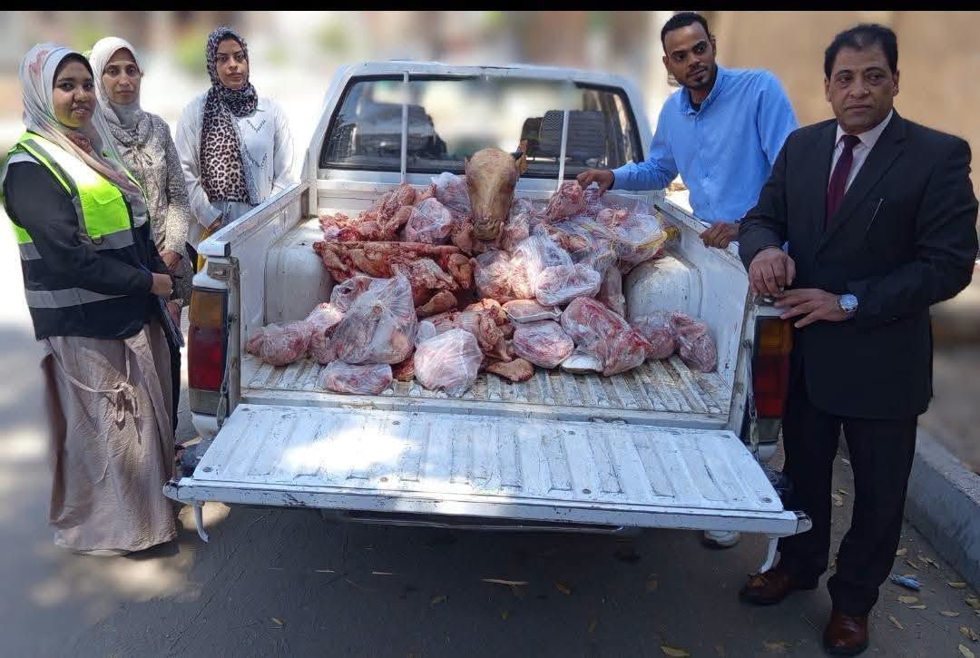 ضبط أكثر من 6 أطنان من اللحوم والدواجن والأسماك الغير صالحة ضبط أكثر من 6 أطنان من اللحوم والدواجن والأسماك الغير صالحة