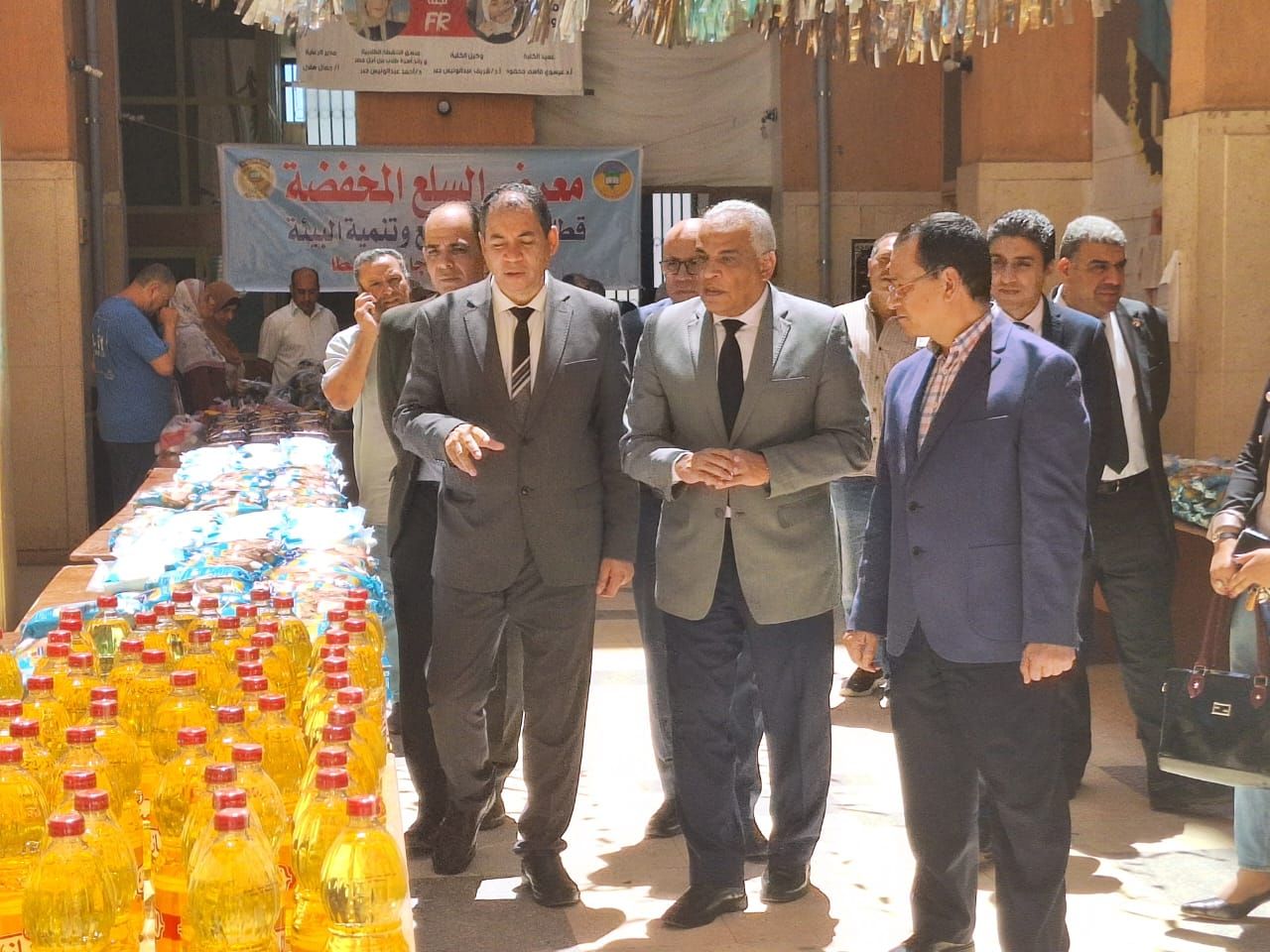 سلع معمرة فى معرض كلية الزراعة سلع معمرة فى معرض كلية الزراعة
