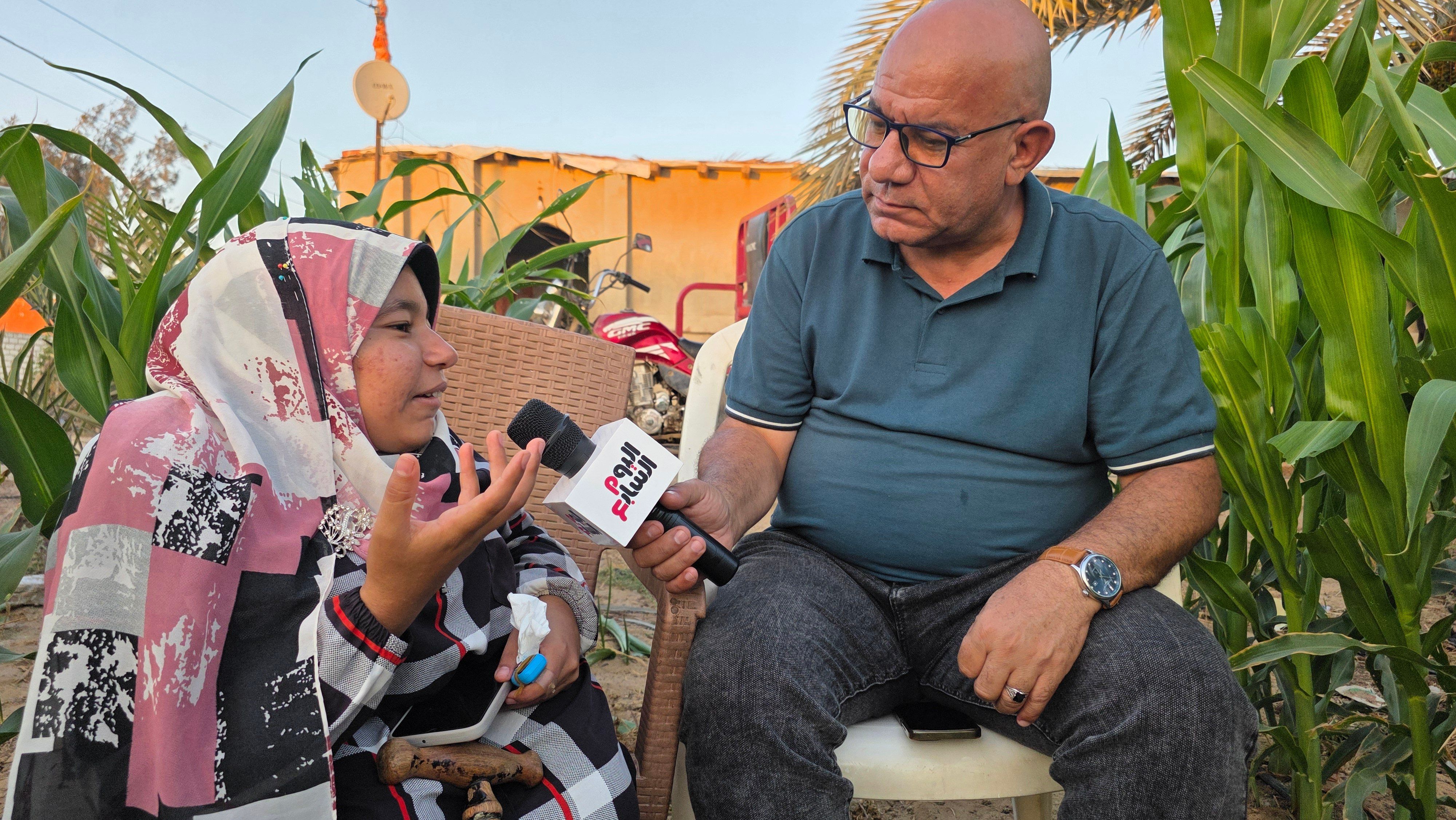 سميرة الأولى على تجارة قناة السويس والزميل صبري غانم سميرة الأولى على تجارة قناة السويس والزميل صبري غانم
