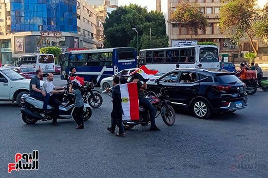 العلم المصري يزيين كل مكان العلم المصري يزيين كل مكان