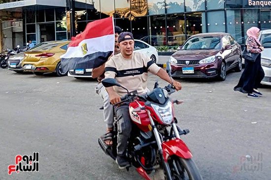 الكل يؤازرالمنتخب الكل يؤازرالمنتخب
