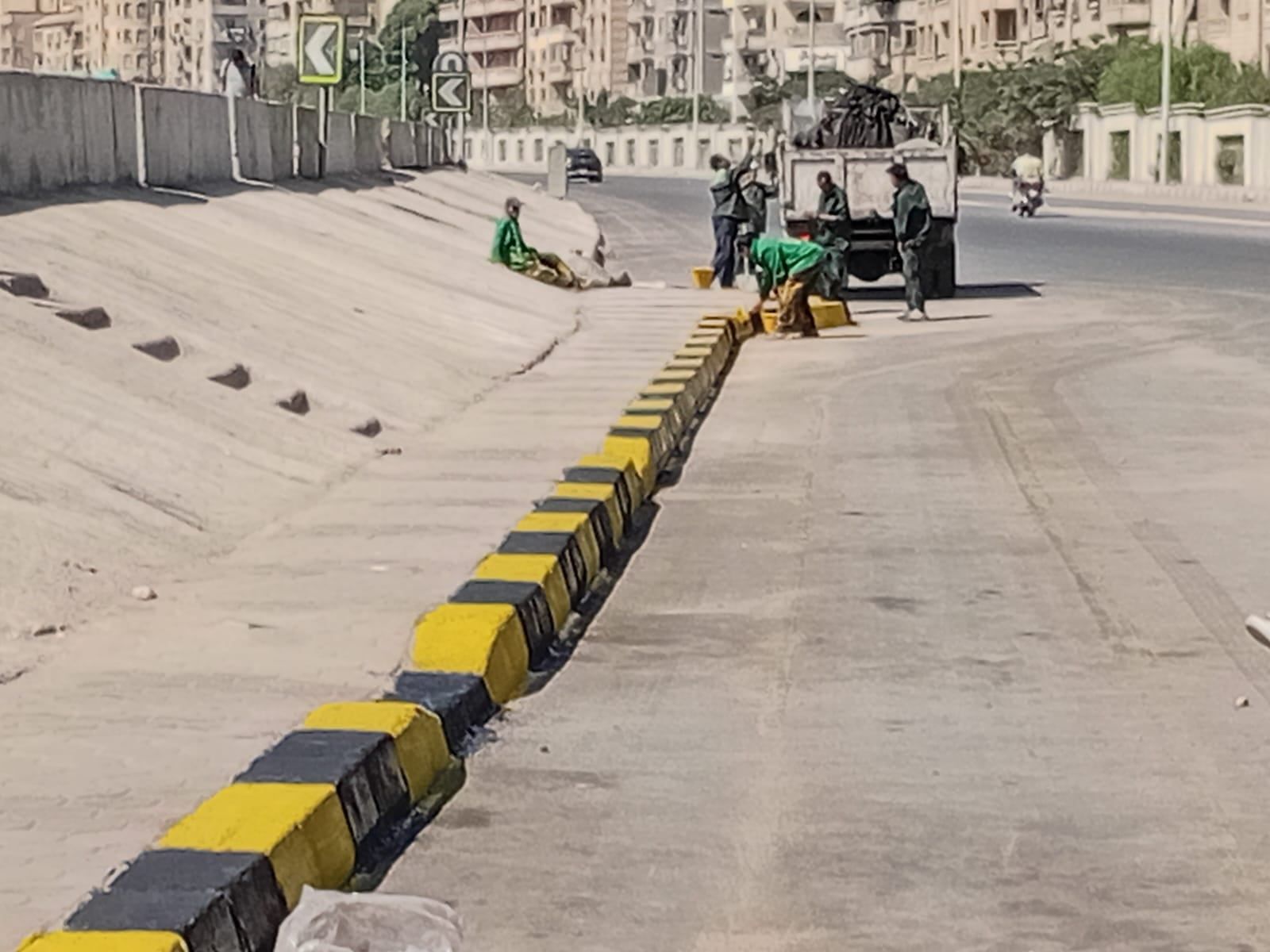 جانب من حملات النظافة جانب من حملات النظافة