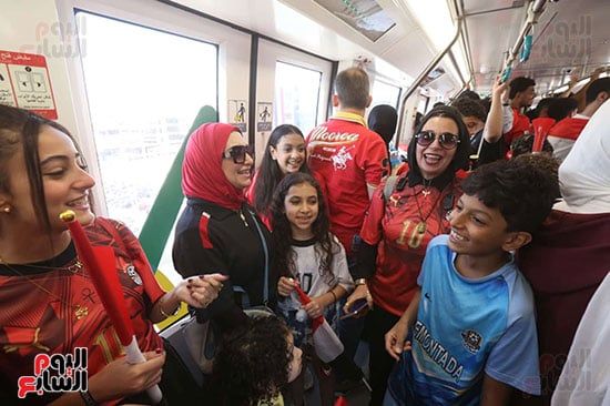 الصور التذكارية داخل عربات المونوريل الصور التذكارية داخل عربات المونوريل