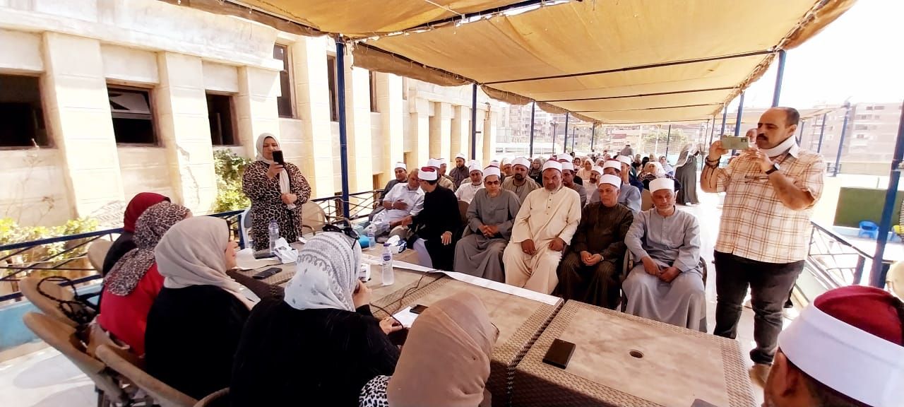حضور كبير بالندوة حضور كبير بالندوة