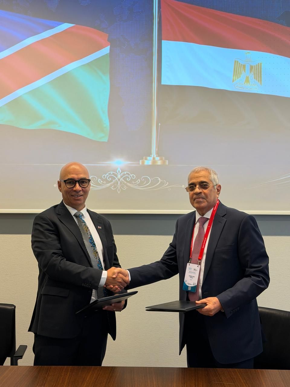 المستشار أحمد سعيد خليل عقب توقيع مذكرة تفاهم مع رئيس وحدة التحريات المالية بجمهورية ناميبيا (1) المستشار أحمد سعيد خليل عقب توقيع مذكرة تفاهم مع رئيس وحدة التحريات المالية بجمهورية ناميبيا (1)