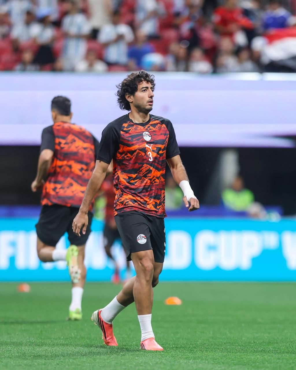 منتخب مصر ينهى عملية الإحماء (3) منتخب مصر ينهى عملية الإحماء (3)
