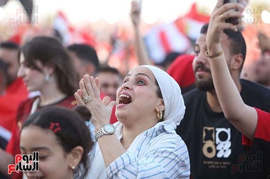فرحة الجماهير بالشوط الأول (3) فرحة الجماهير بالشوط الأول (3)