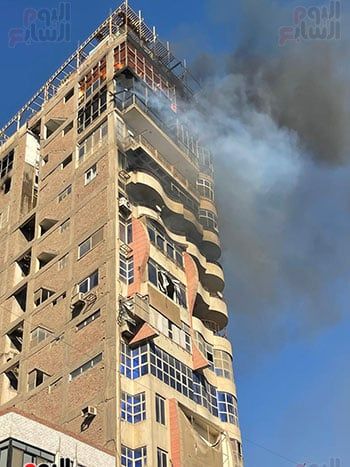 حريق-هائل-فى-برج-سكنى-بشارع-أسيوط-فى-سوهاج-(11) حريق-هائل-فى-برج-سكنى-بشارع-أسيوط-فى-سوهاج-(11)