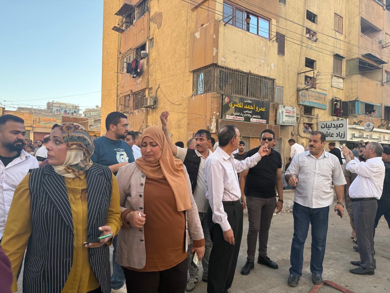 المحافظ فى موقع الحريق المحافظ فى موقع الحريق