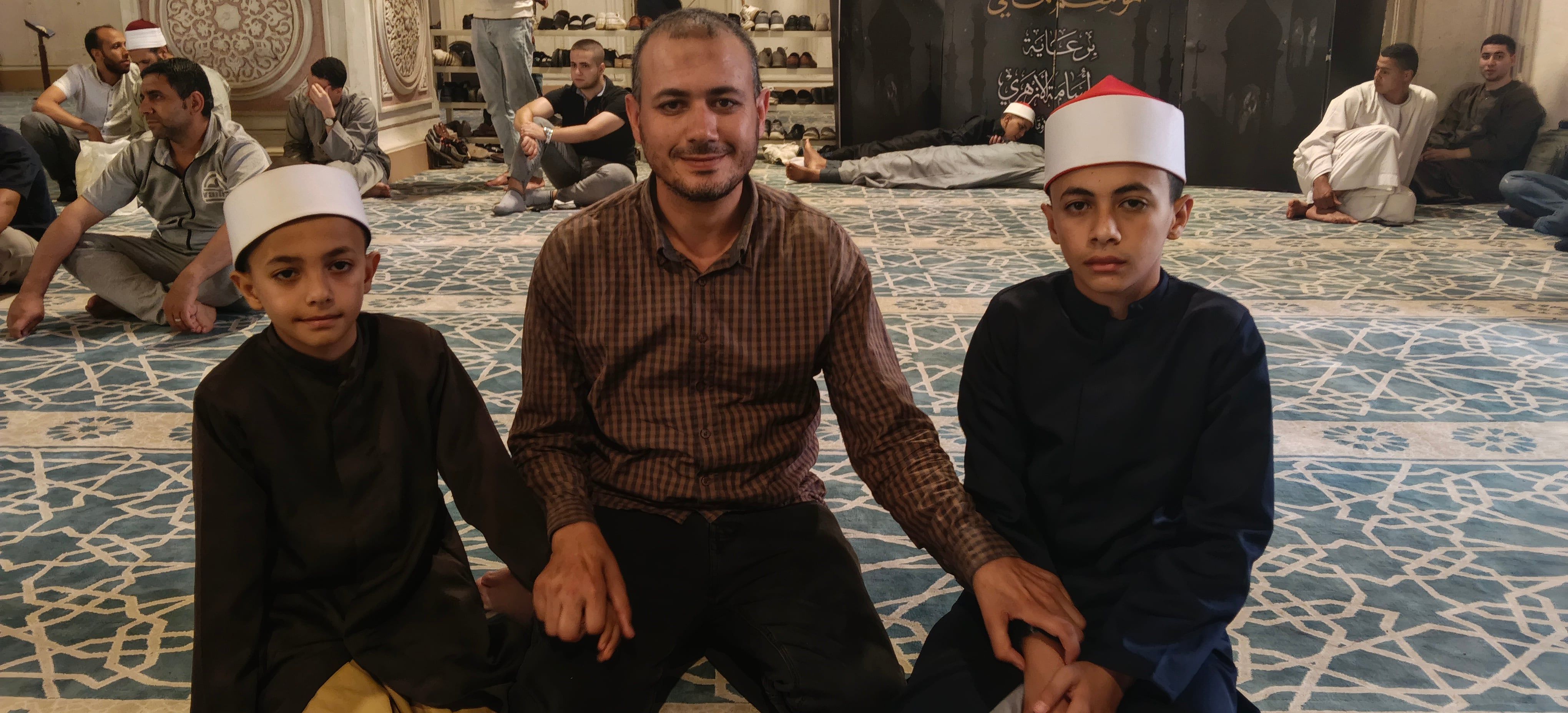 الاب و نجلية خلال الاستعداد لمسابقة الاب و نجلية خلال الاستعداد لمسابقة