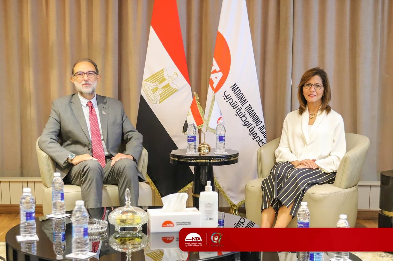 الأكاديمية الوطنية تستقبل وفد من هيئة سلامة الغذاء لبحث التعاون المشترك (4) الأكاديمية الوطنية تستقبل وفد من هيئة سلامة الغذاء لبحث التعاون المشترك (4)