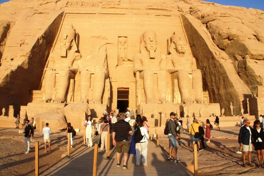 واجهة معبد أبوسمبل واجهة معبد أبوسمبل