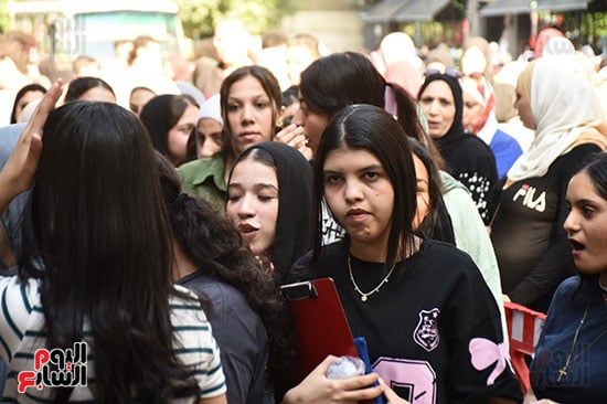 قطار الثانوية العامة يصل محطة الفيزياء والتاريخ (6) قطار الثانوية العامة يصل محطة الفيزياء والتاريخ (6)