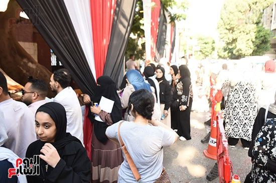 قطار الثانوية العامة يصل محطة الفيزياء والتاريخ (4) قطار الثانوية العامة يصل محطة الفيزياء والتاريخ (4)