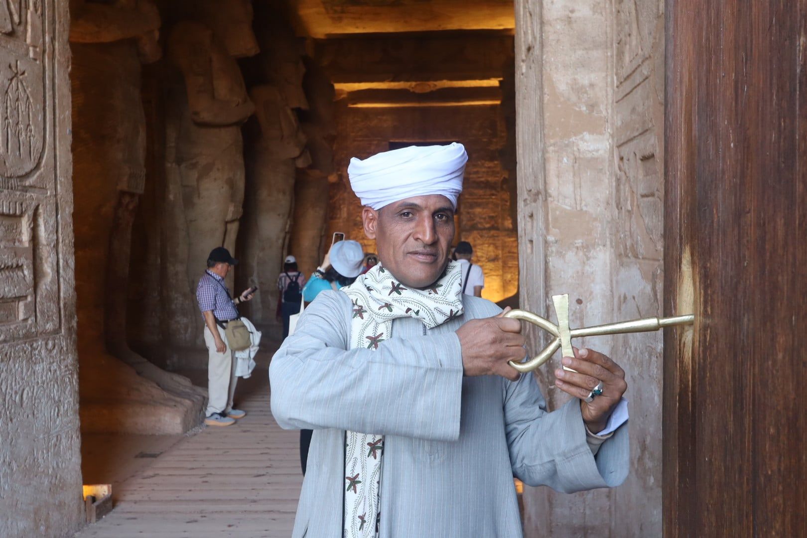 مفتاح أبوسمبل مفتاح أبوسمبل