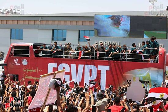 وصول منتخب مصر مطار العلمين وصول منتخب مصر مطار العلمين