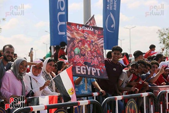 لافتات شكر فى استقبال المنتخب لافتات شكر فى استقبال المنتخب