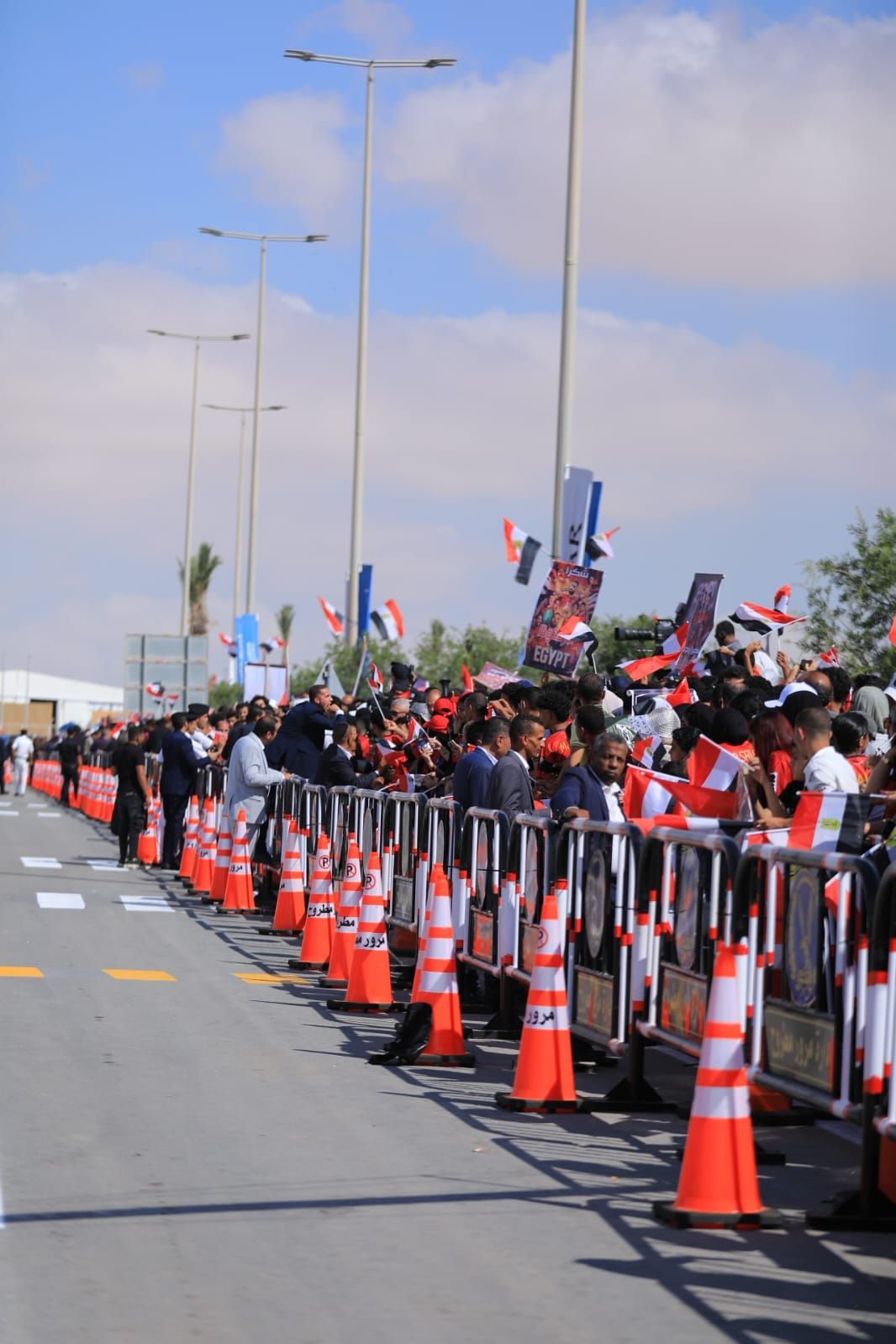 الجماهير المصرية بالعلمين