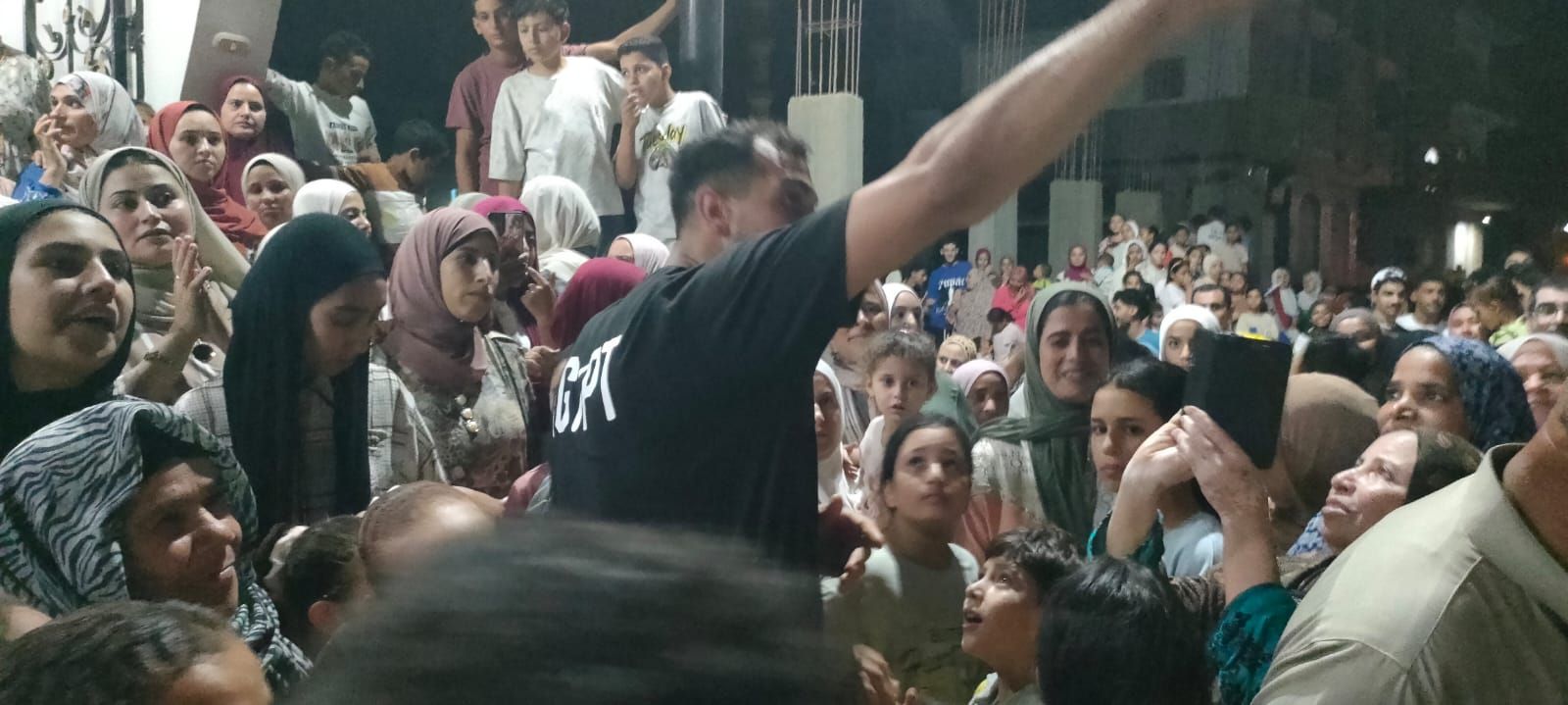 قرية النجع بالإسماعيلية تستقبل محمد علاء قرية النجع بالإسماعيلية تستقبل محمد علاء