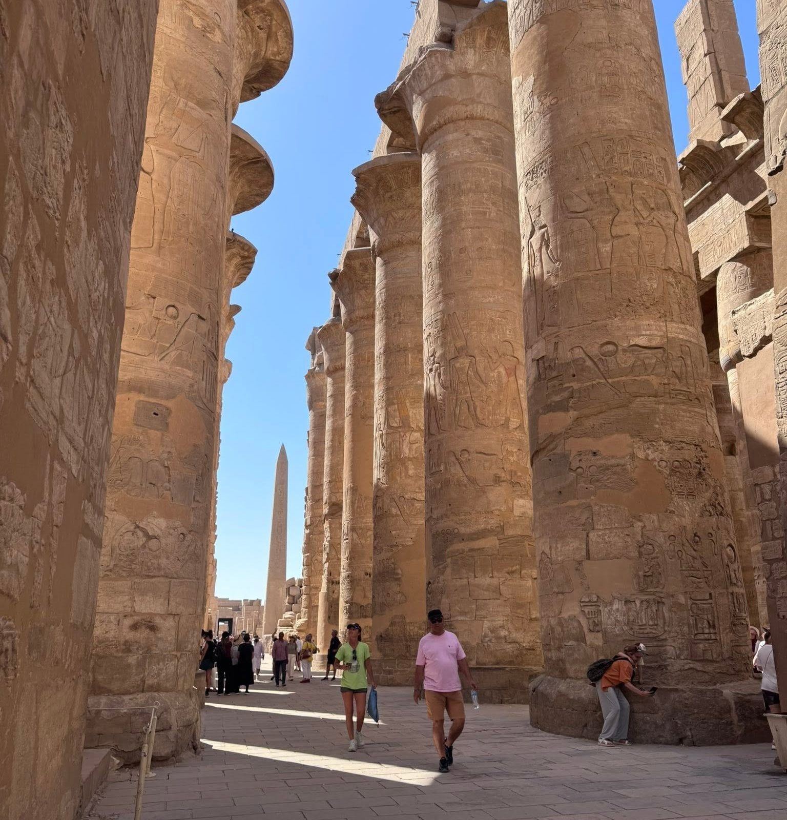 توافد السائحين لزيارة معابد الكرنك بالأقصر توافد السائحين لزيارة معابد الكرنك بالأقصر