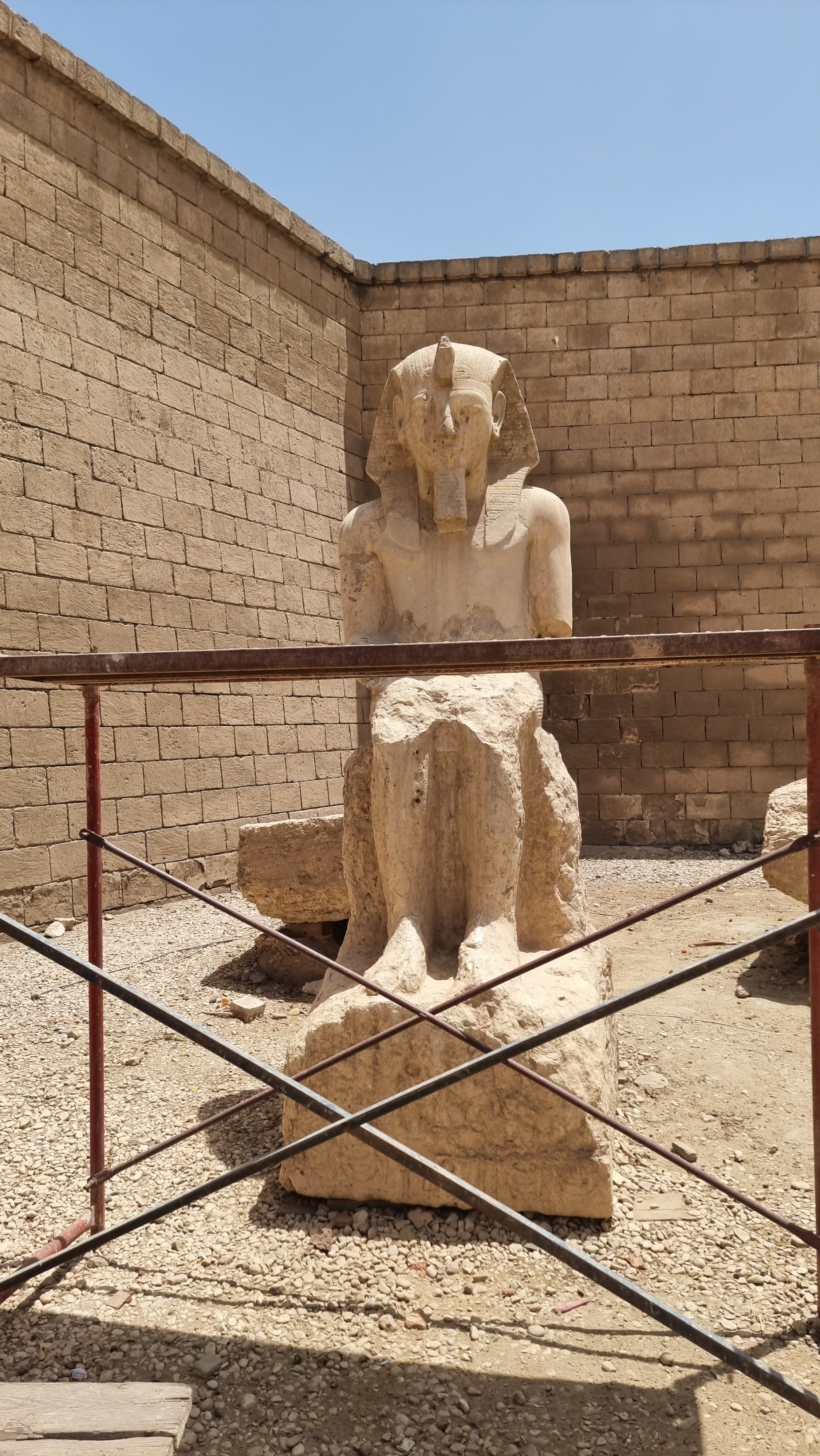 تمثال معرض للتغيرات المناخية تمثال معرض للتغيرات المناخية