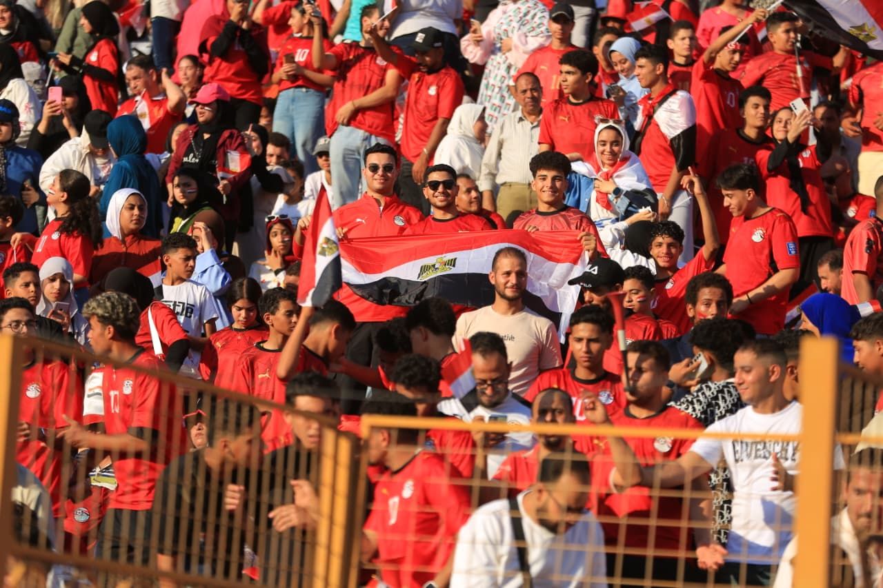 الجماهير المصرية فى احتفالية منتخب مصر باستاد القاهرة الجماهير المصرية فى احتفالية منتخب مصر باستاد القاهرة