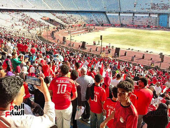 الجماهير فى انتظار أبطال منتخب مصر الجماهير فى انتظار أبطال منتخب مصر