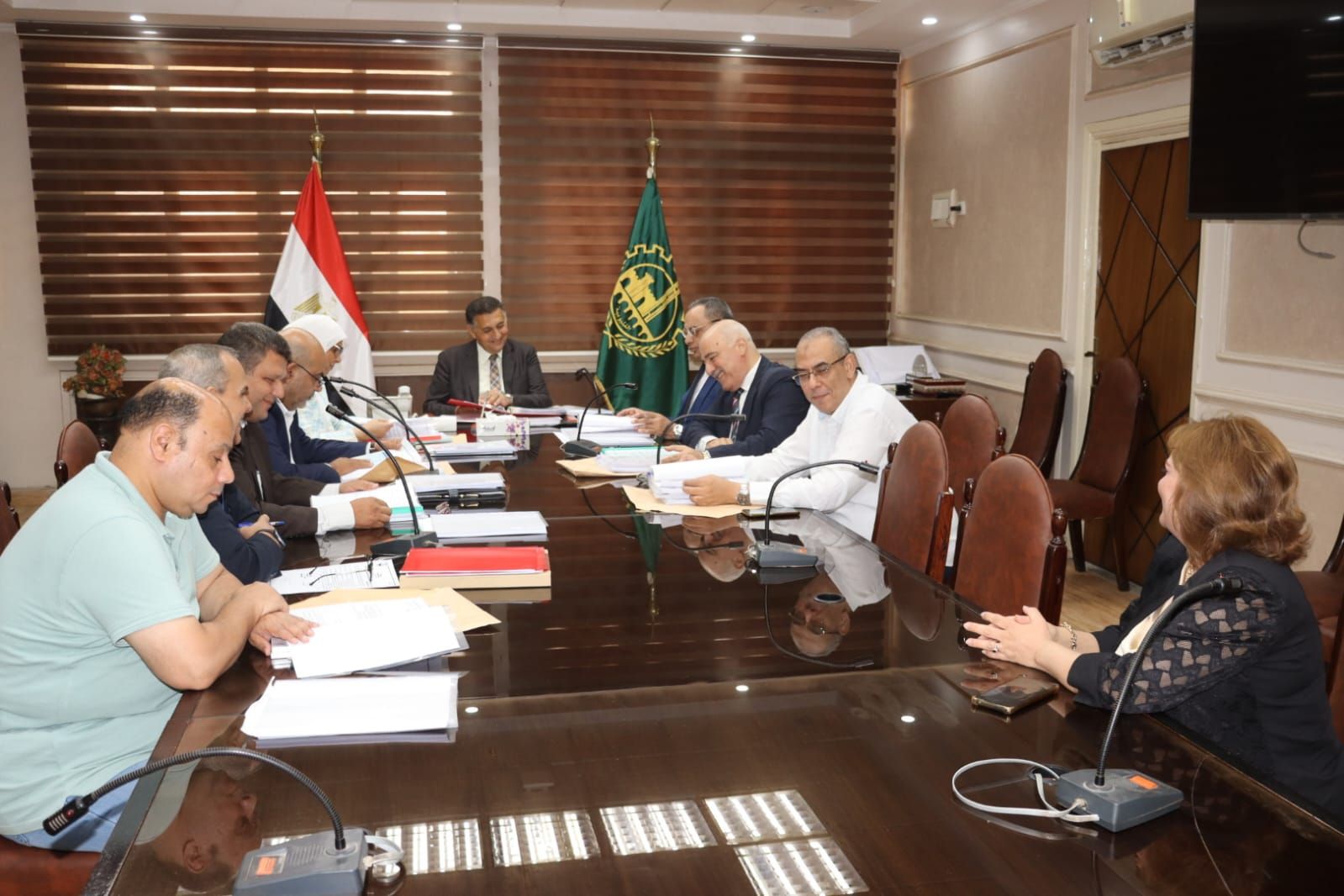 الاستماع لأراء المرشحين الاستماع لأراء المرشحين