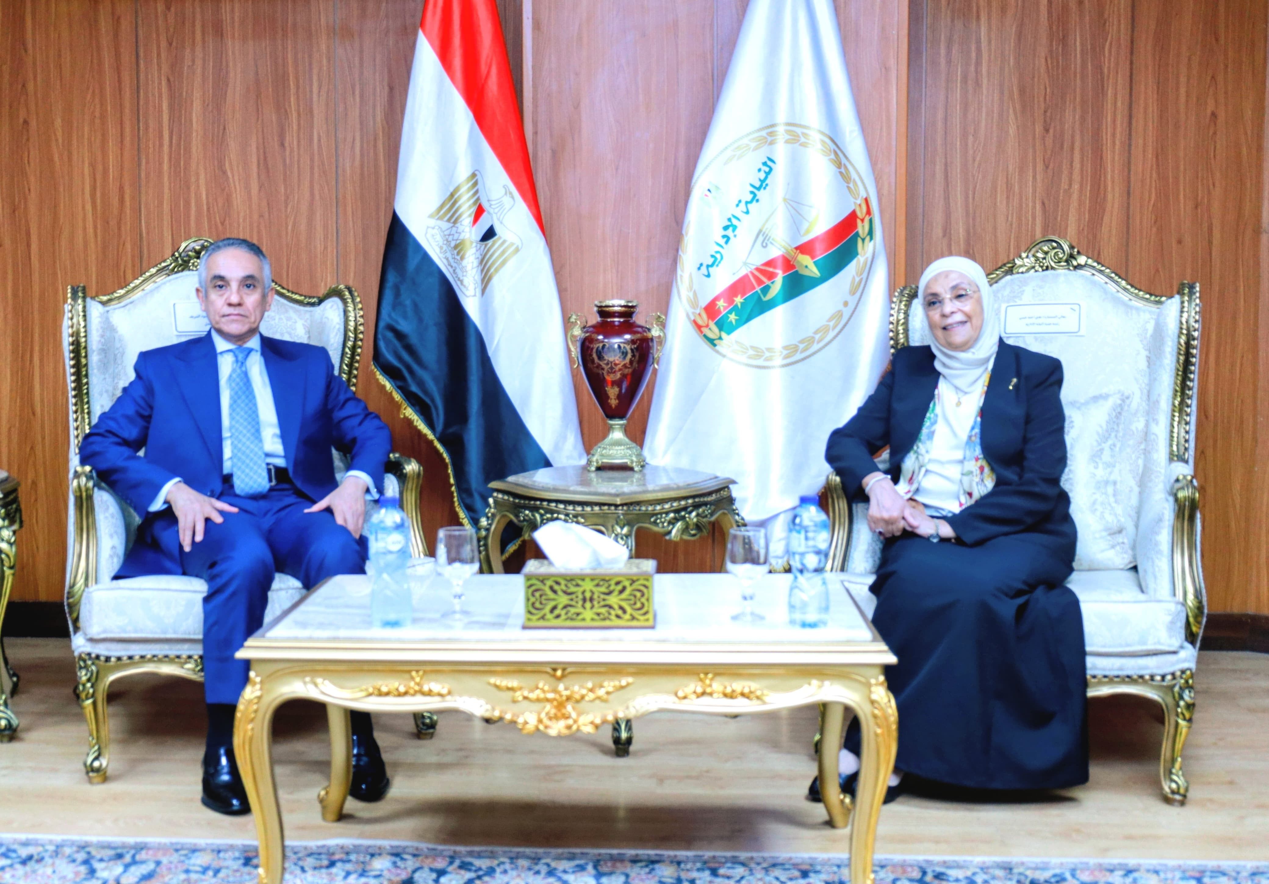 وزير العدل يهنئ رئيسة هيئة النيابة الإدارية بتولي منصبها (1) وزير العدل يهنئ رئيسة هيئة النيابة الإدارية بتولي منصبها (1)