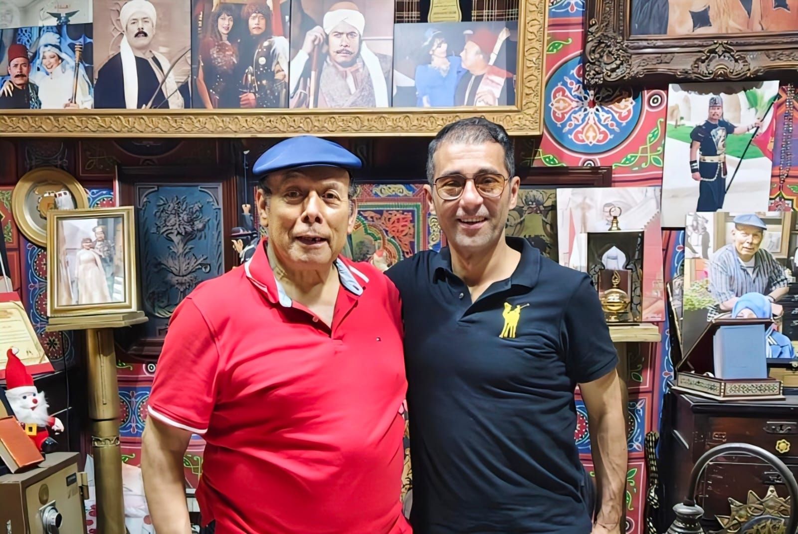الفنان أحمد ماهر والناقد جمال عبد الناصر الفنان أحمد ماهر والناقد جمال عبد الناصر
