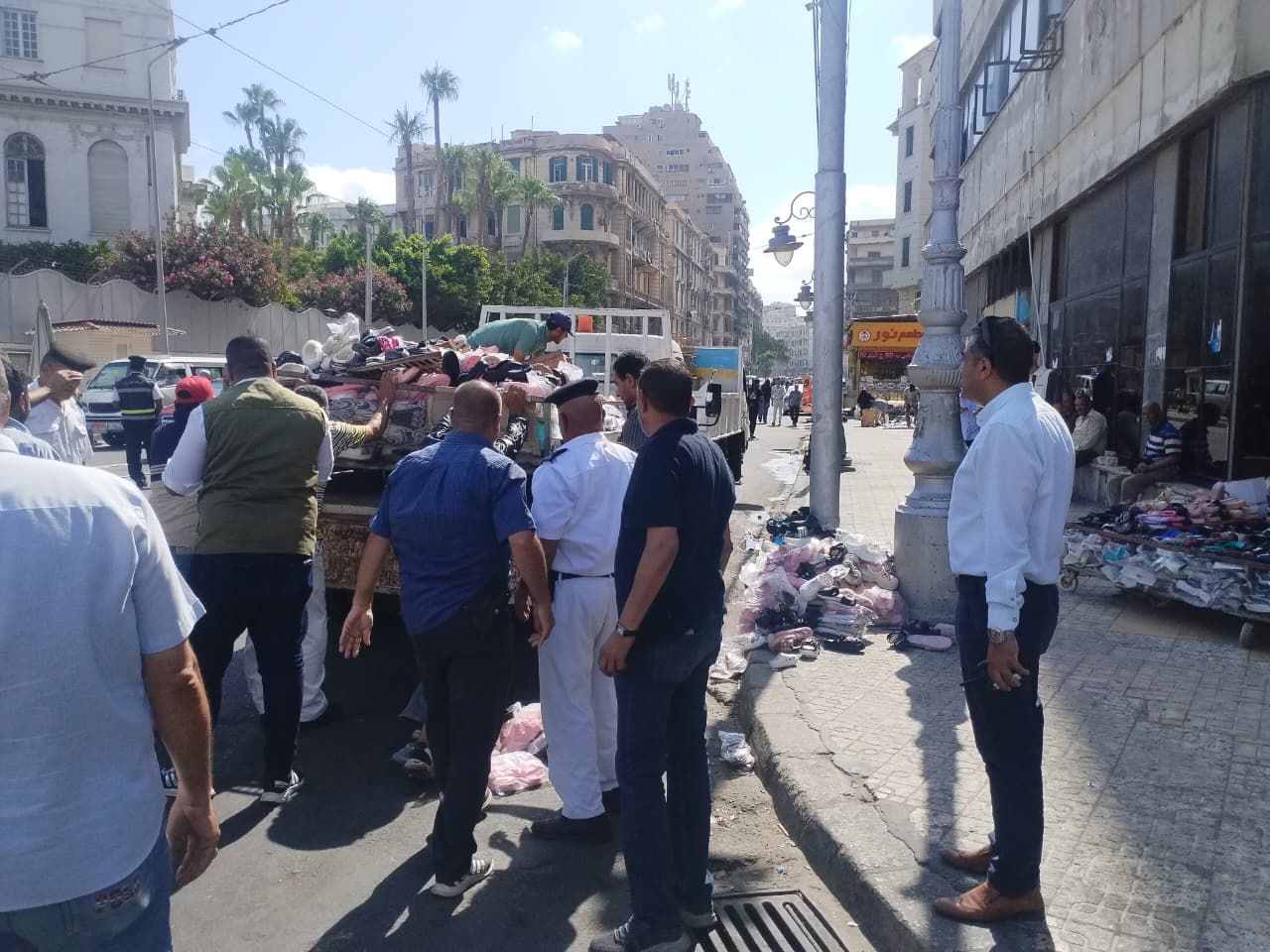 رفع الإشغالات امام جامعة سنجور المنشية الإسكندرية رفع الإشغالات امام جامعة سنجور المنشية الإسكندرية