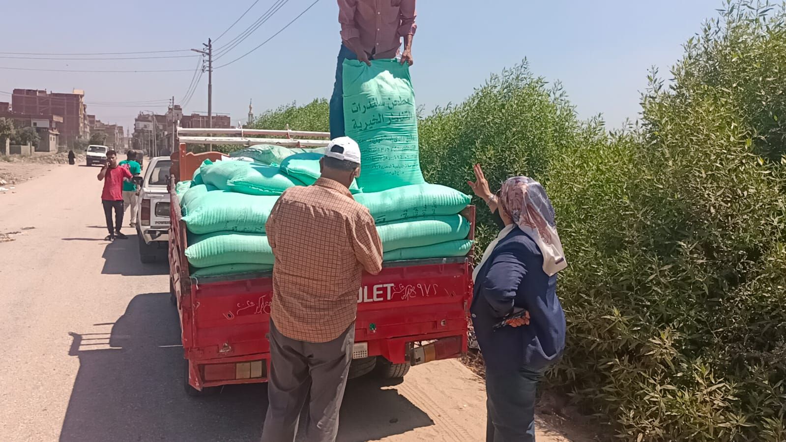 وكيل مديرية التموين بالقليوبية خلال الحملة وكيل مديرية التموين بالقليوبية خلال الحملة