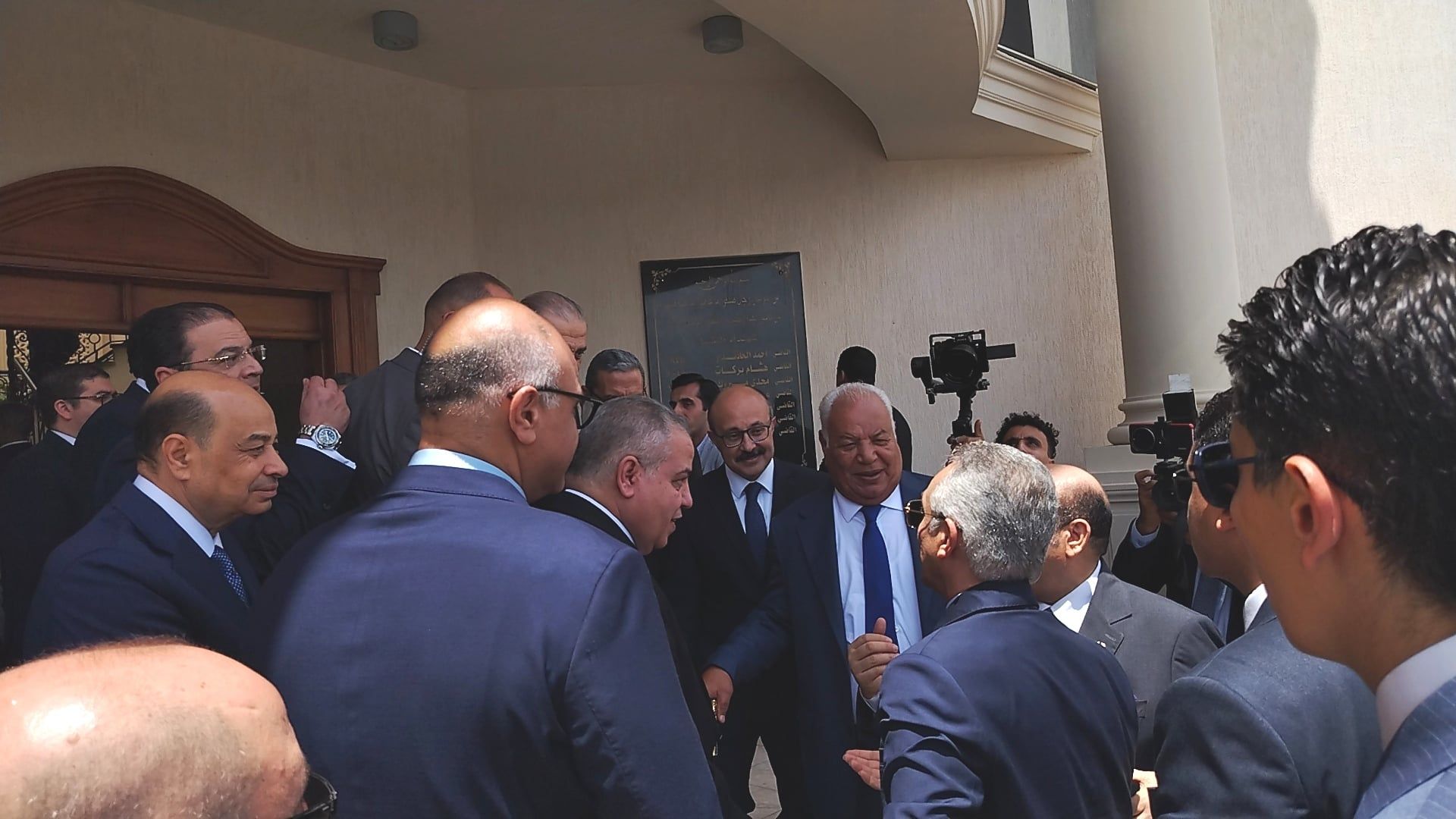 وزير العدل يصل محكمة الاستئناف بالإسكندرية وزير العدل يصل محكمة الاستئناف بالإسكندرية