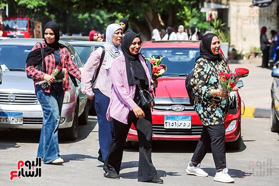 احضار الورود من اولياء الامور احضار الورود من اولياء الامور
