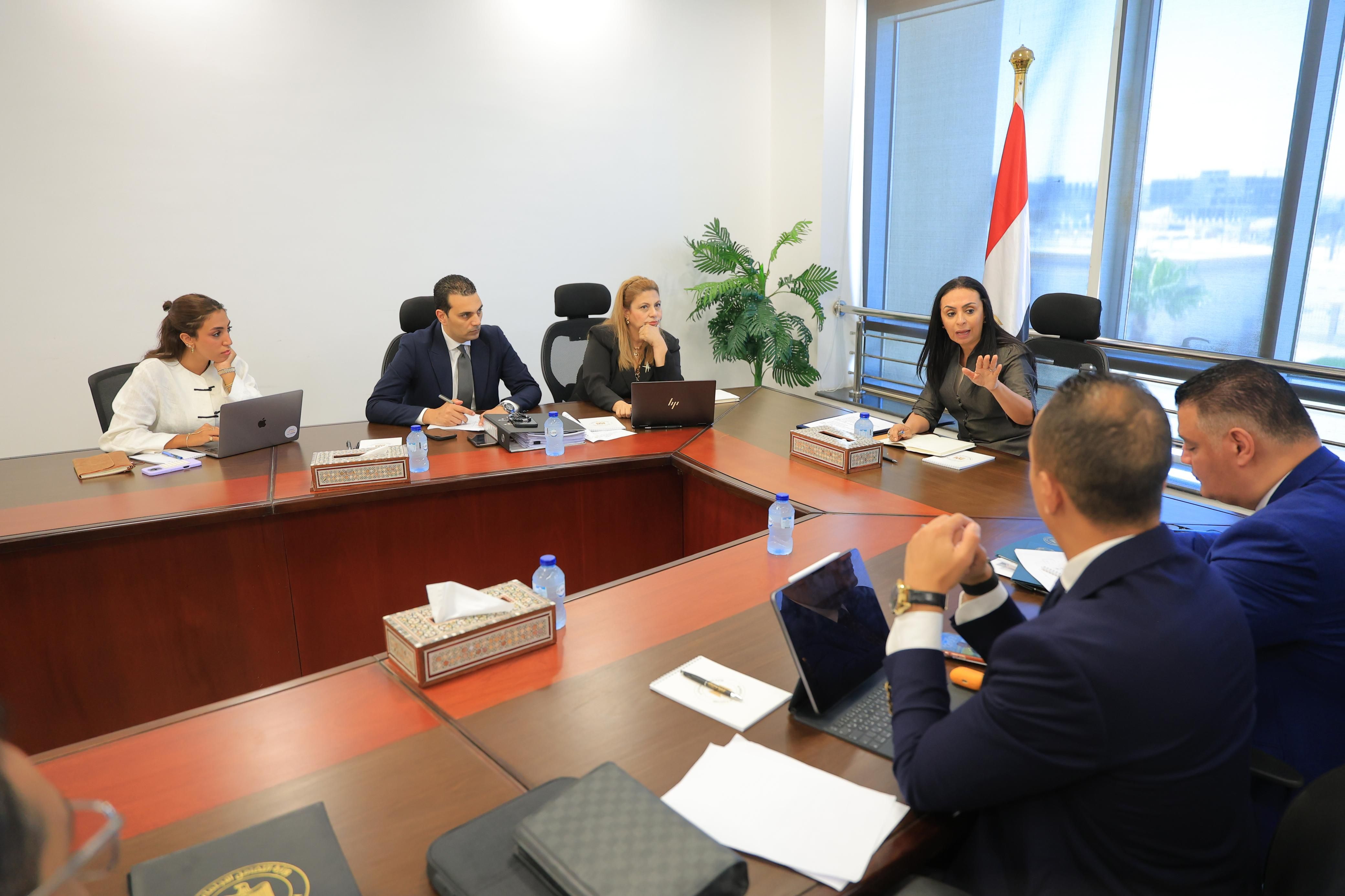 وزيرة التضامن الاجتماعي تتابع الخطة التنفيذية لصندوق دعم الصناعات الريفية والبيئية وزيرة التضامن الاجتماعي تتابع الخطة التنفيذية لصندوق دعم الصناعات الريفية والبيئية