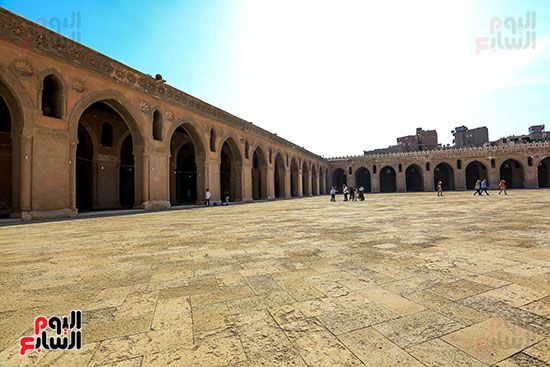 الزائرين لمسجد ابن طولون الزائرين لمسجد ابن طولون