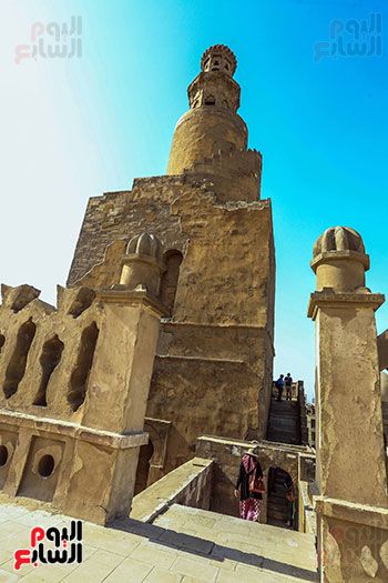 زيارة الاجانب لمسجد ابن طولون زيارة الاجانب لمسجد ابن طولون