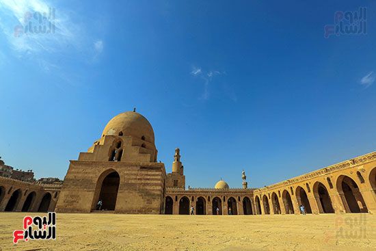 قبة وصحن مسجد ابن طولون قبة وصحن مسجد ابن طولون