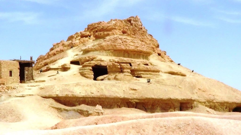 واحة سيوة قبلة السياحة الطبيعية والثقافية والترفيهية واحة سيوة قبلة السياحة الطبيعية والثقافية والترفيهية