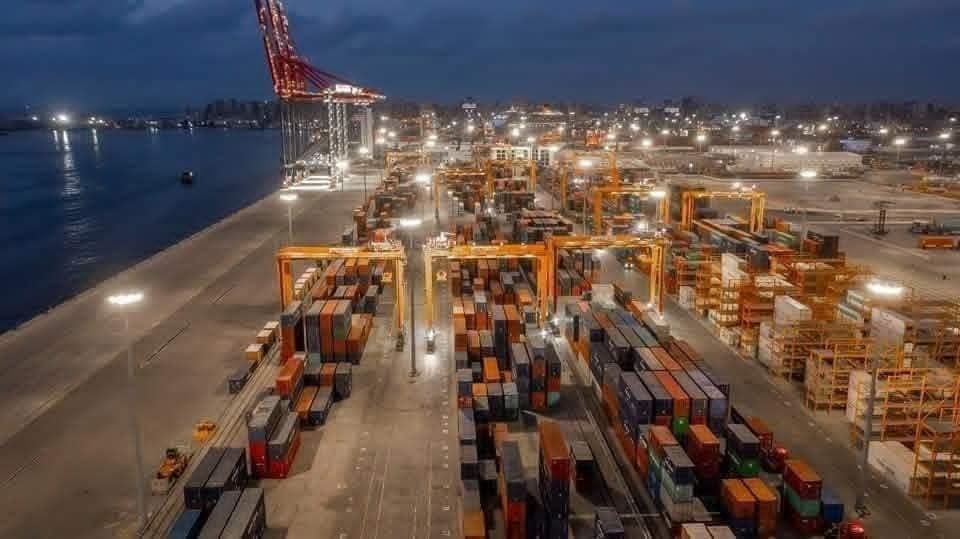 ميناء الإسكندرية يحقق معدلات أداء غير مسبوقة (3) ميناء الإسكندرية يحقق معدلات أداء غير مسبوقة (3)