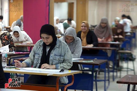 الامتحانات بفنون تطبيقية العاصمة (2) الامتحانات بفنون تطبيقية العاصمة (2)