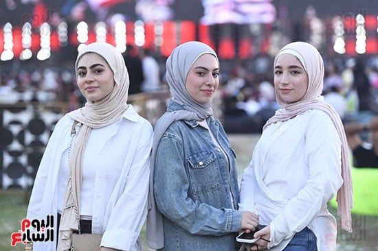 صورة تذكارية في الفان زوون صورة تذكارية في الفان زوون