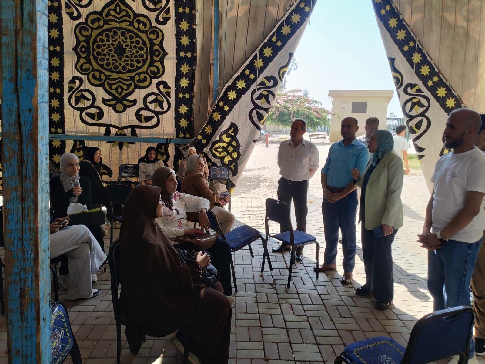 أماكن انتظار للطلاب أماكن انتظار للطلاب