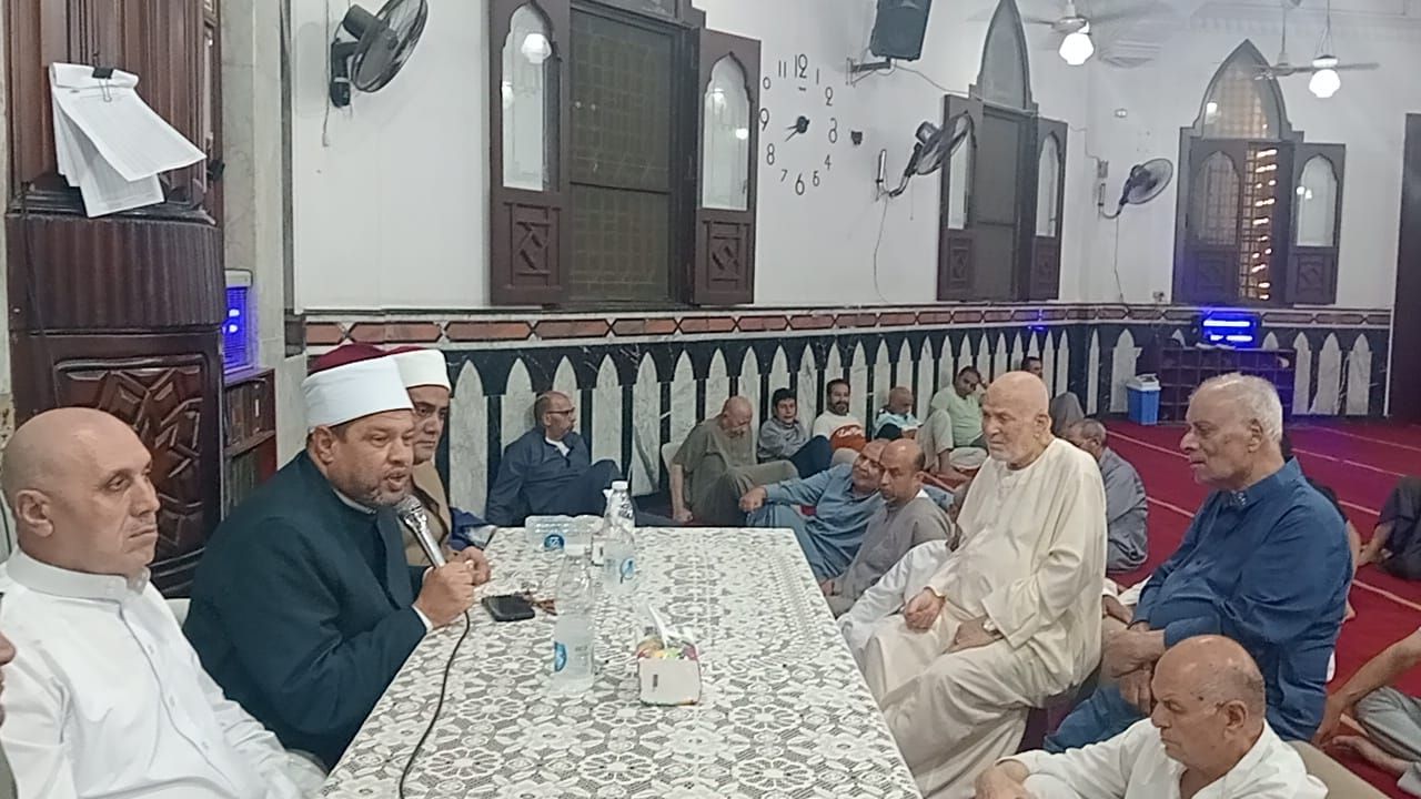 وكيل أوقاف كفر الشيخ يحاضر في ندوة عن حسن الخلق ومكانة أهل القرآن وكيل أوقاف كفر الشيخ يحاضر في ندوة عن حسن الخلق ومكانة أهل القرآن