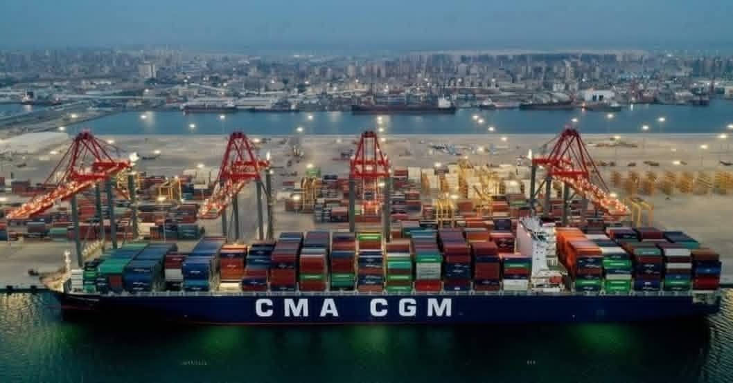 ميناء الإسكندرية يحقق معدلات أداء غير مسبوقة (2) ميناء الإسكندرية يحقق معدلات أداء غير مسبوقة (2)