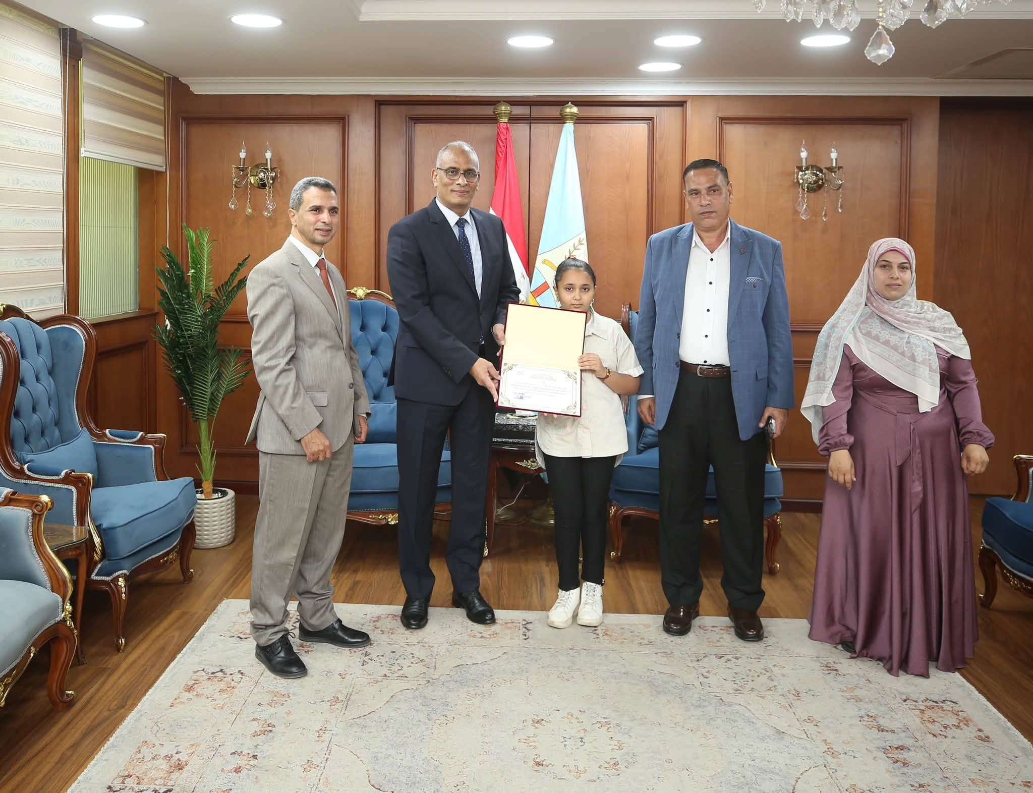 محافظ كفر الشيخ يكرم الطلاب الفائزين في مسابقات الصحافة والإعلام الحاصلين على مراكز متقدمة (5) محافظ كفر الشيخ يكرم الطلاب الفائزين في مسابقات الصحافة والإعلام الحاصلين على مراكز متقدمة (5)
