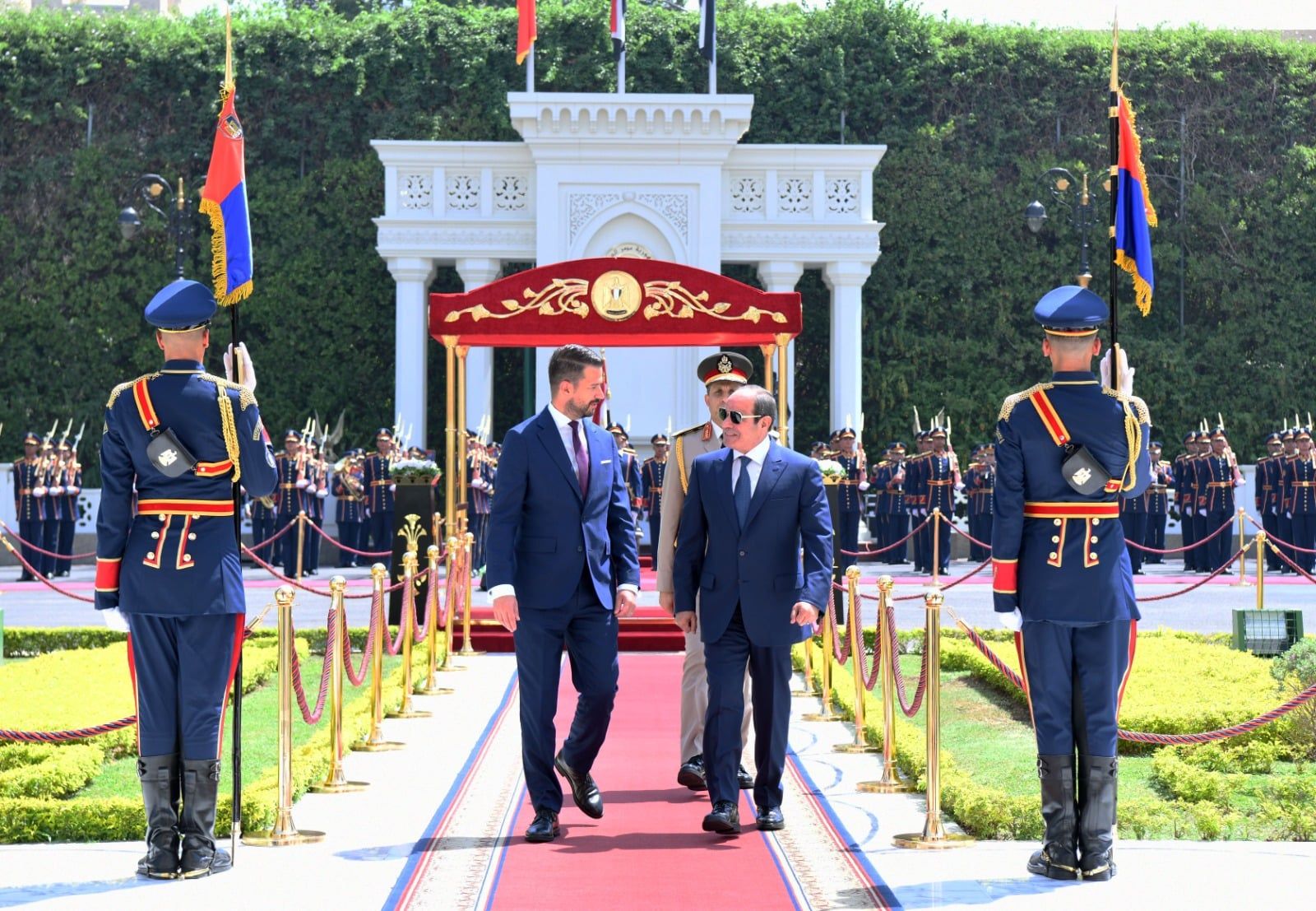 السيسي (2) السيسي (2)