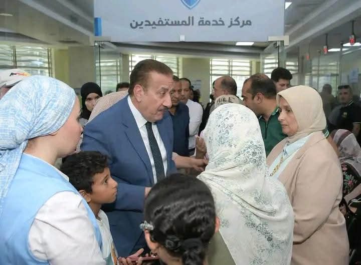 المحافظ مع المواطنين امس المحافظ مع المواطنين امس