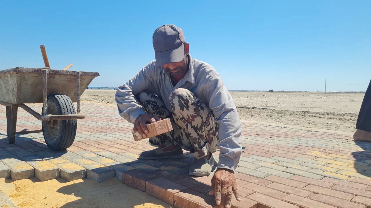 انشاء مشايات لراحة المصيفين انشاء مشايات لراحة المصيفين